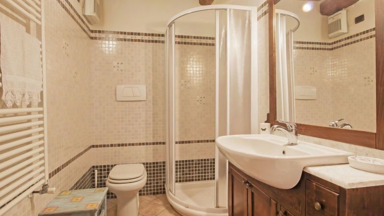 Photo of Bathroom in Massarosa