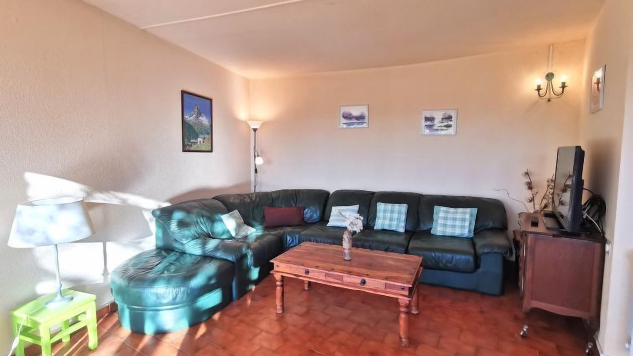 Photo of Livingroom in Saint Pierre de Feric