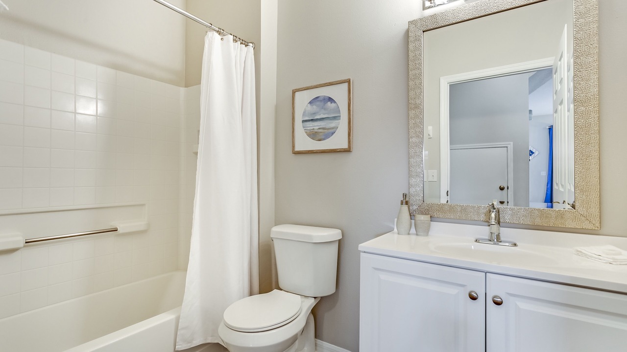 Photo of Bathroom in Lake Berkley