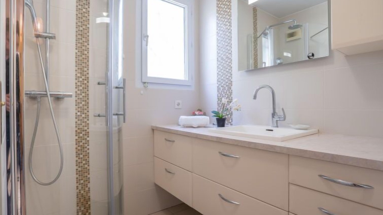 Photo of Bathroom in Saint-Aygulf