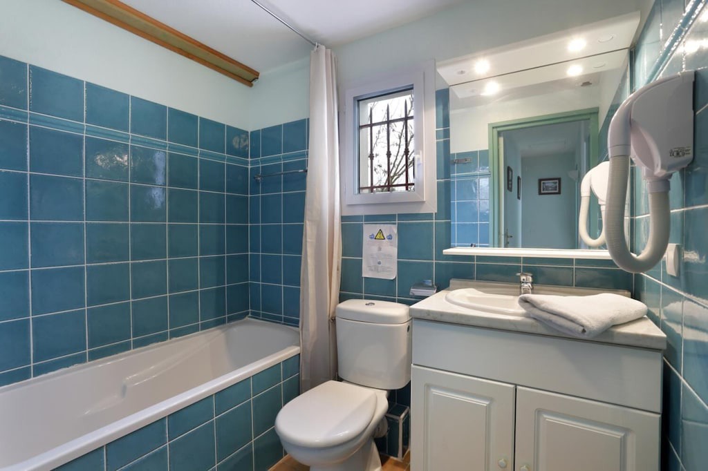 Photo of Bathroom in Tourrettes