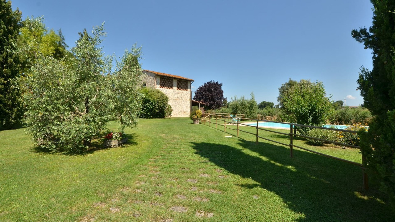 Photo of Outdoor in Campiglia