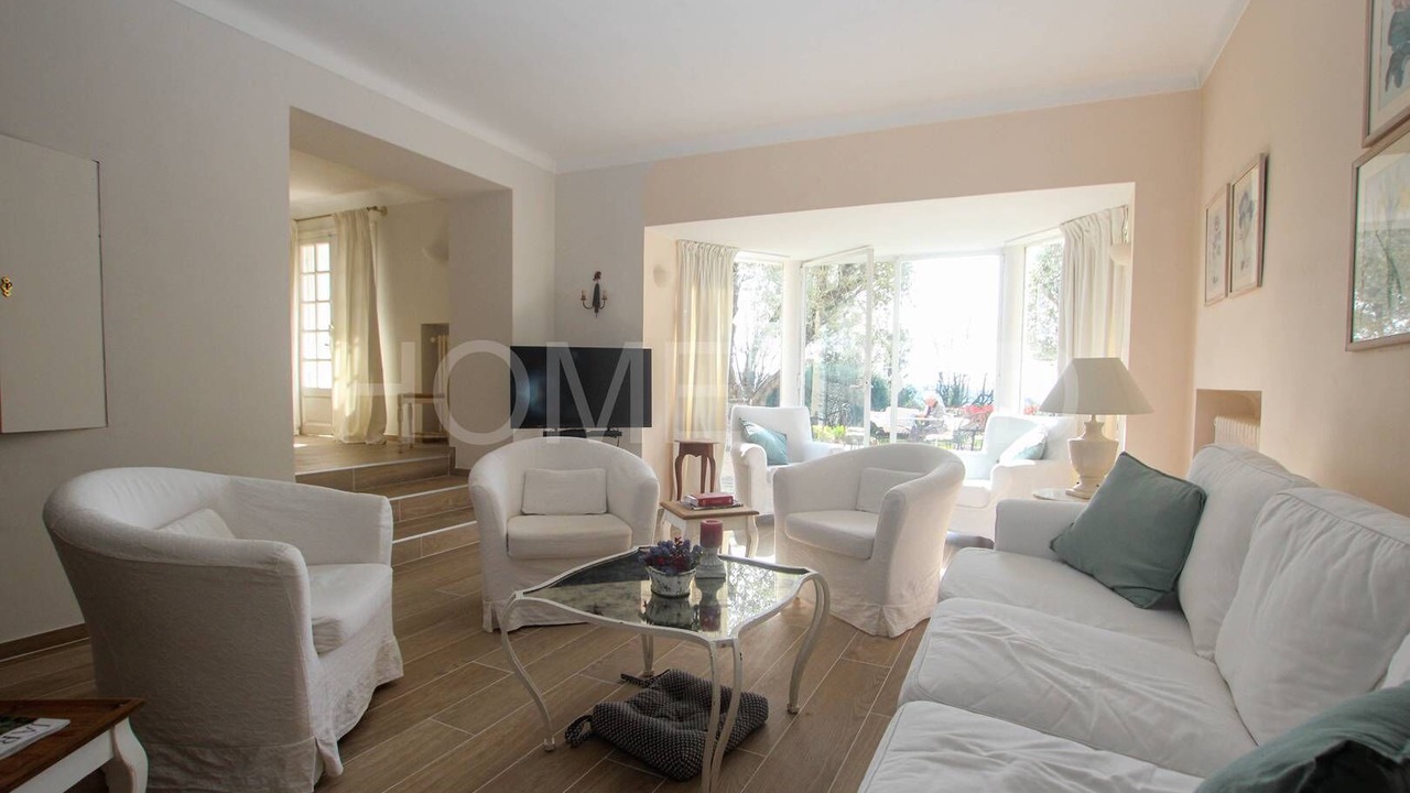 Photo of Livingroom in Mouans-Sartoux