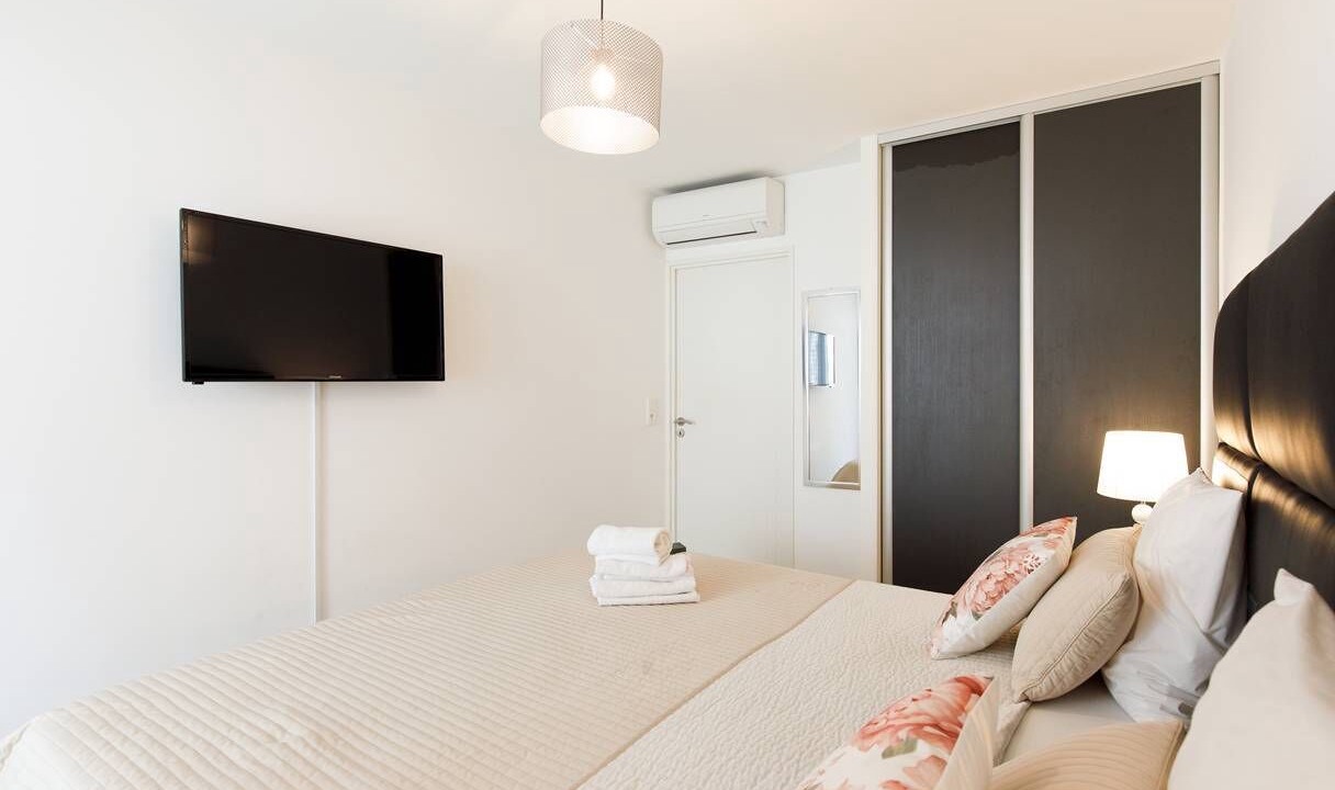Photo of Bedroom in California - Pezou