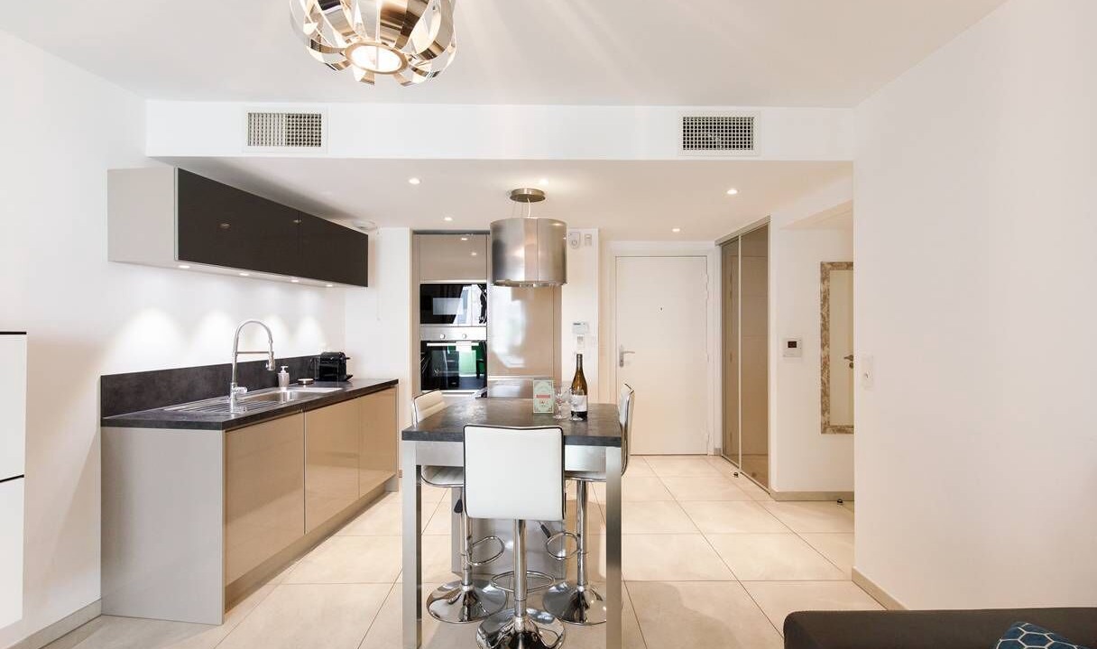 Photo of Kitchen in California - Pezou