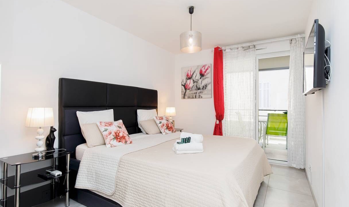 Photo of Bedroom in California - Pezou