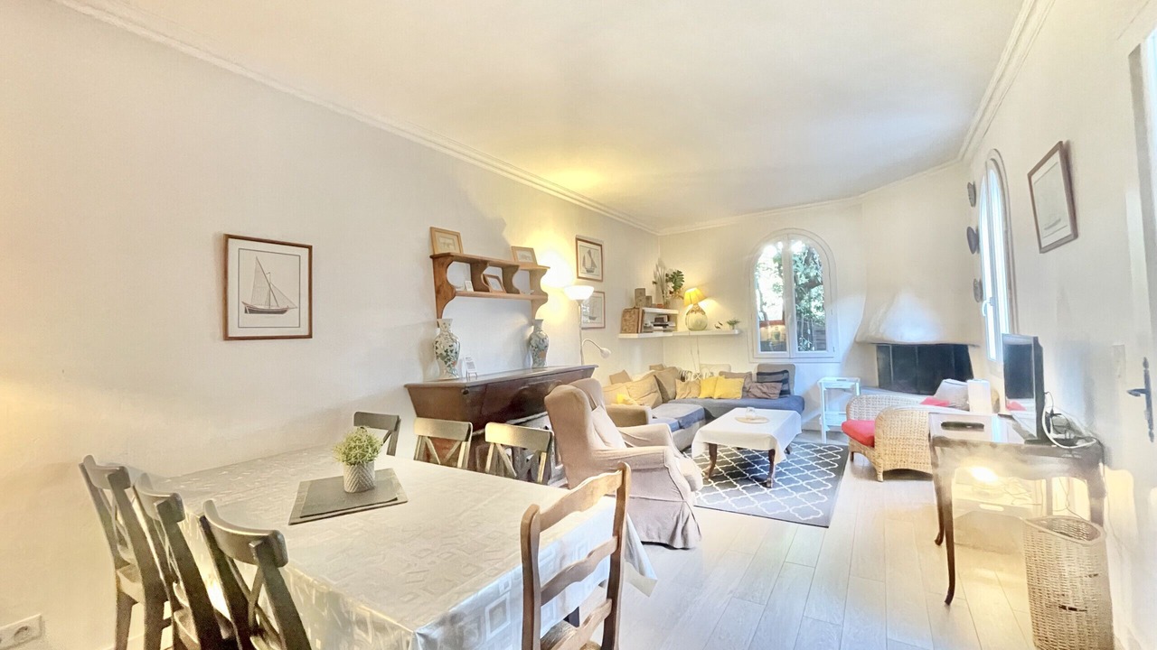 Photo of Livingroom in Cannes