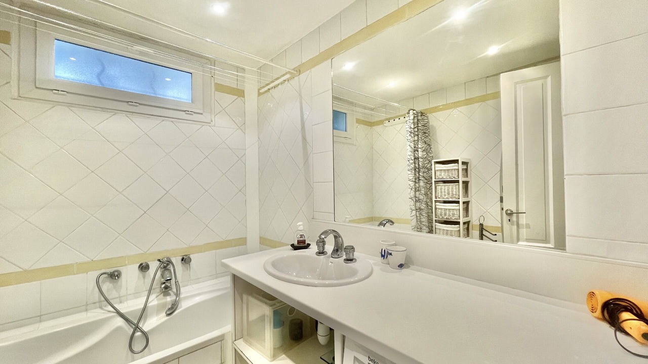 Photo of Bathroom in Cannes
