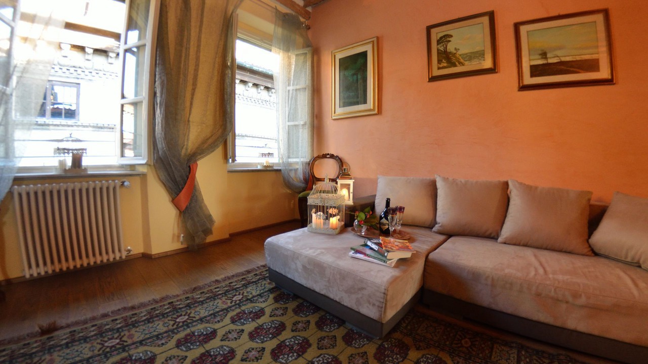 Photo of Livingroom in Lucca Historical Center