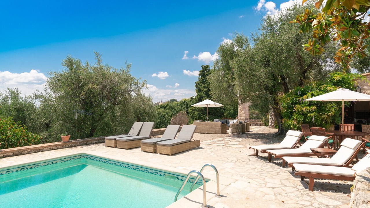 Photo of Others in Chateauneuf-Grasse