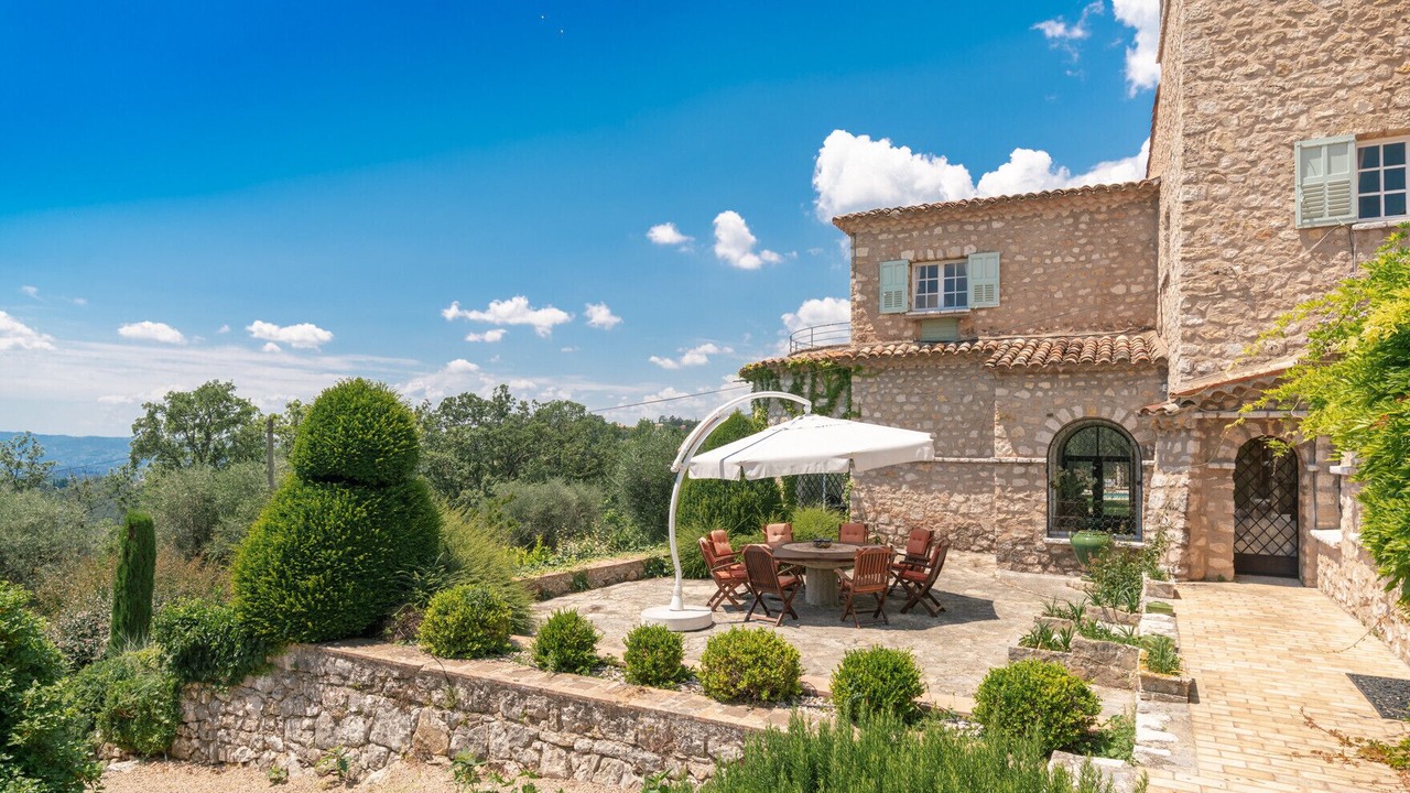 Photo of Others in Chateauneuf-Grasse