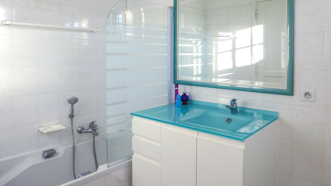 Photo of Bathroom in Saint-Roman