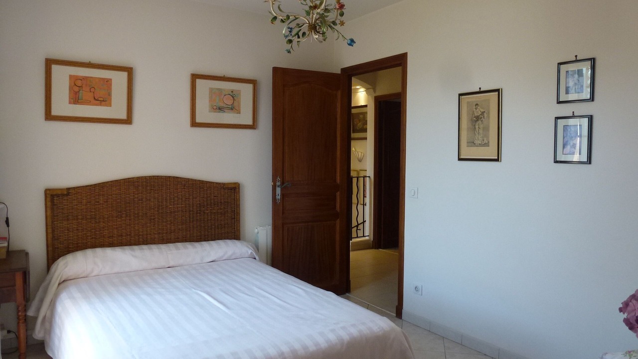 Photo of Bedroom in Saint-Roman