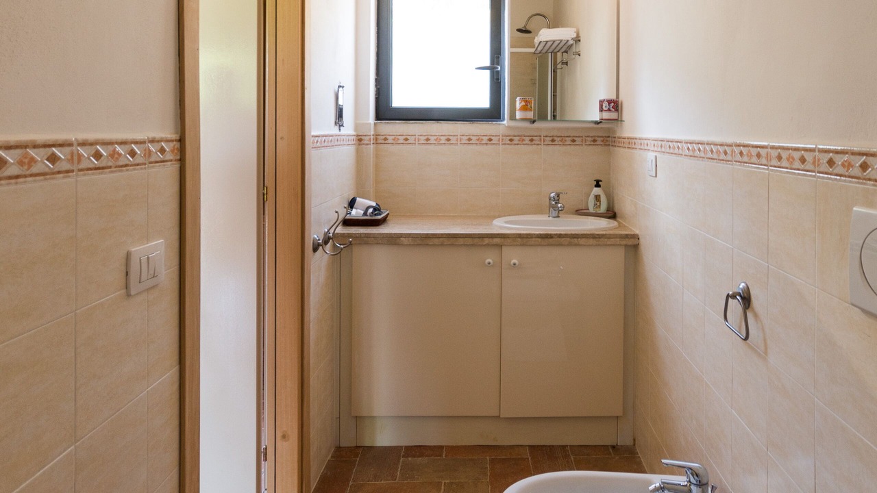 Photo of Bathroom in Saturnia