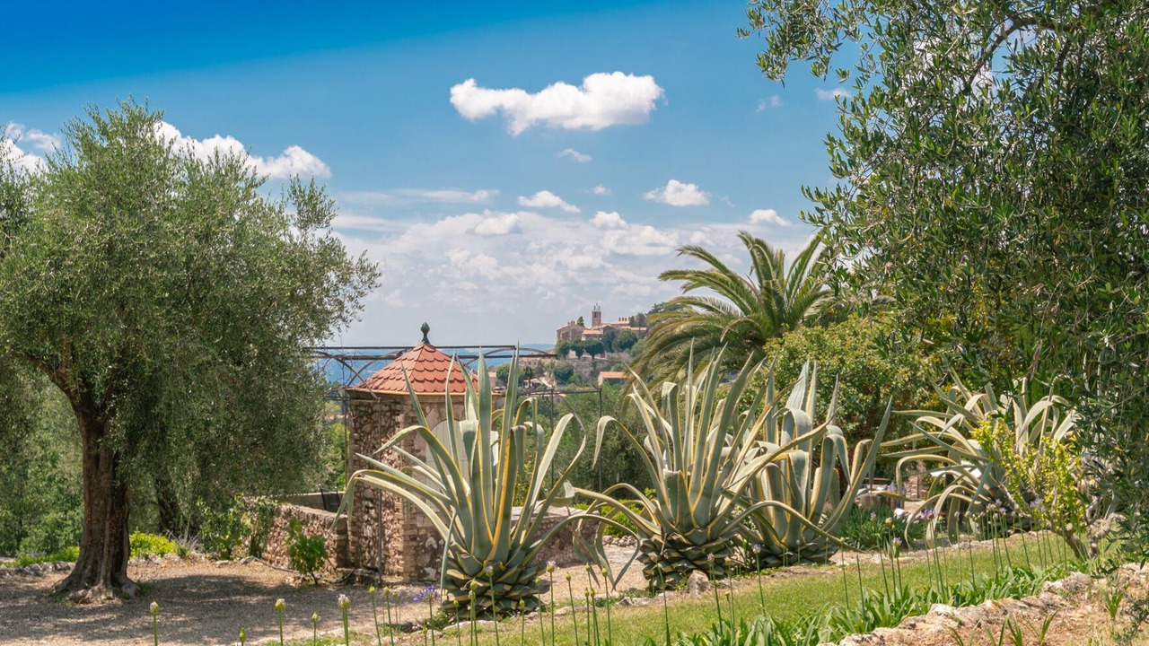 Photo of Others in Chateauneuf-Grasse