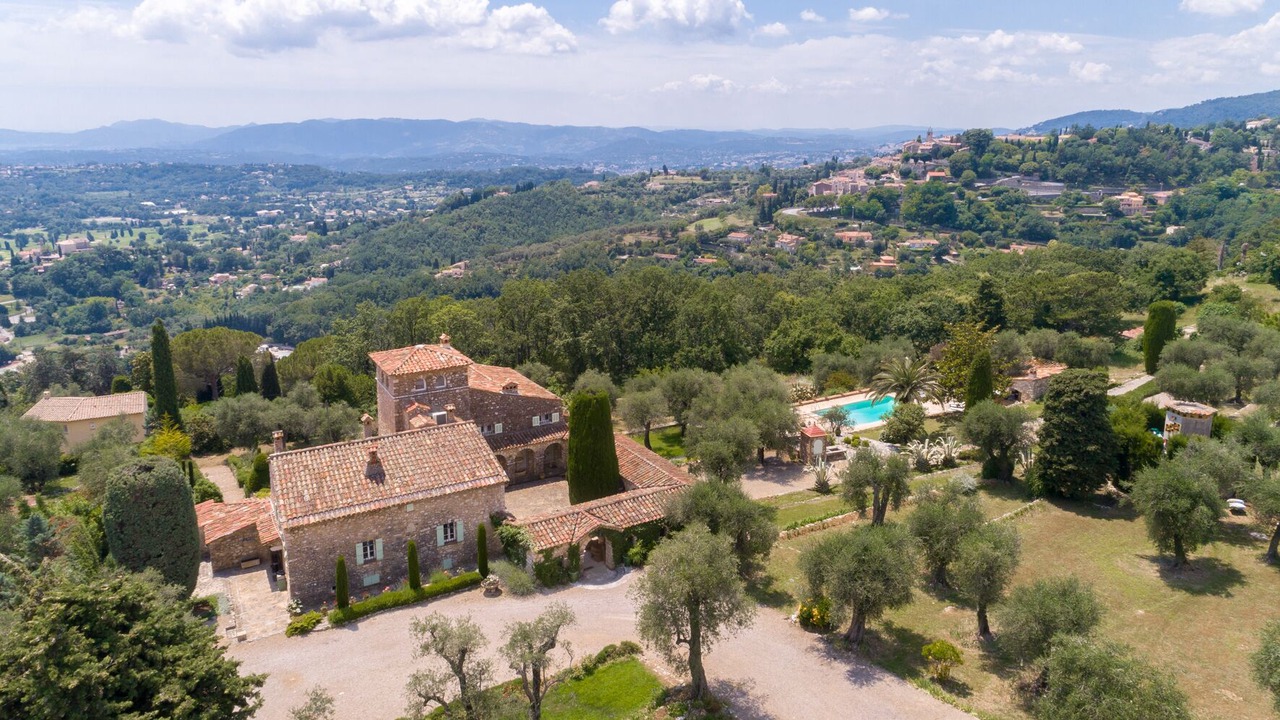 Photo of Others in Chateauneuf-Grasse