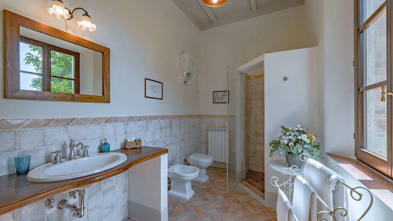 Photo of Bathroom in Buonconvento