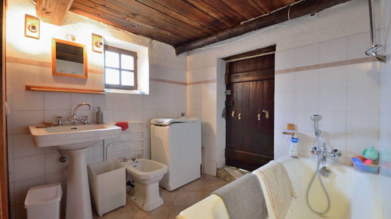 Photo of Bathroom in Bagnols-en-Foret