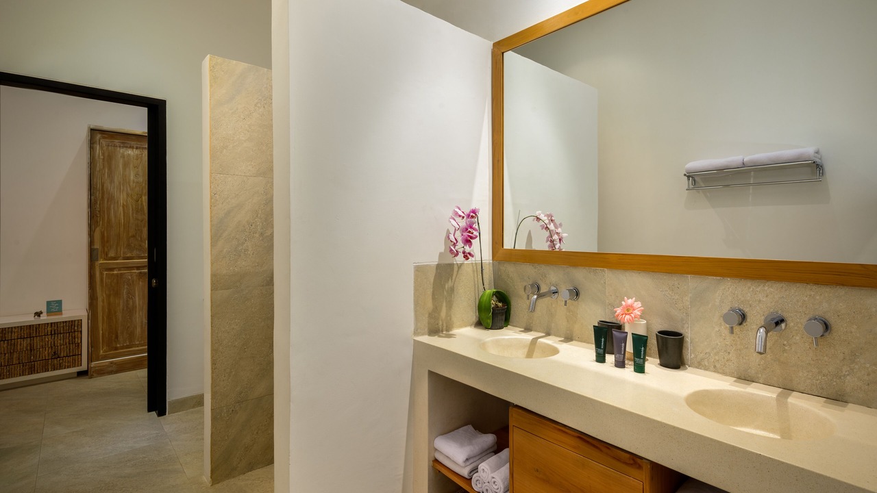 Photo of Bathroom in Kalibukbuk