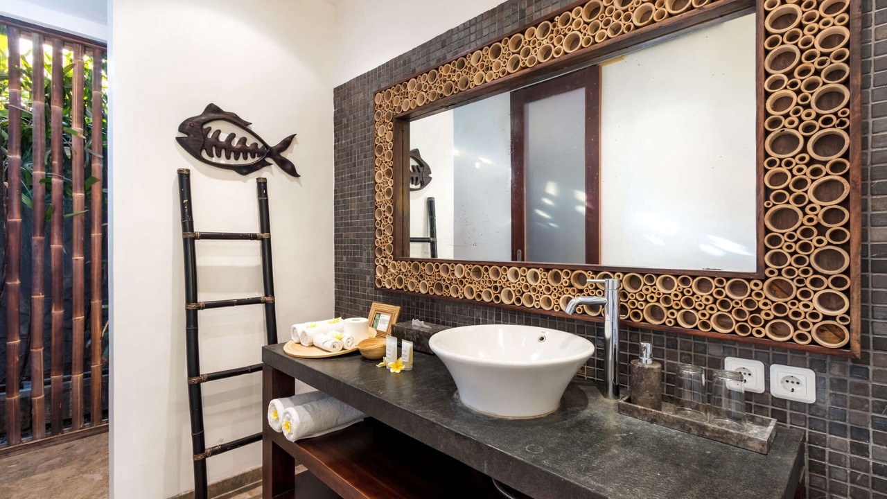 Photo of Bathroom in Petitenget