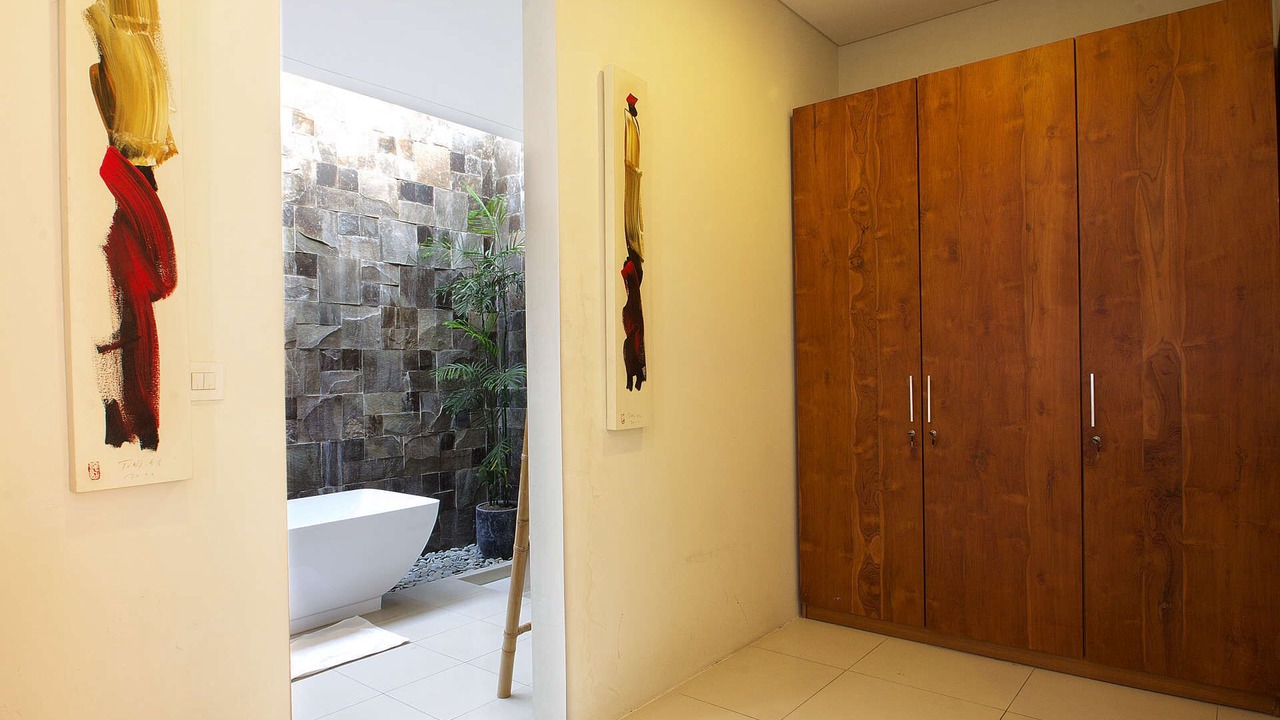 Photo of Bathroom in Petitenget