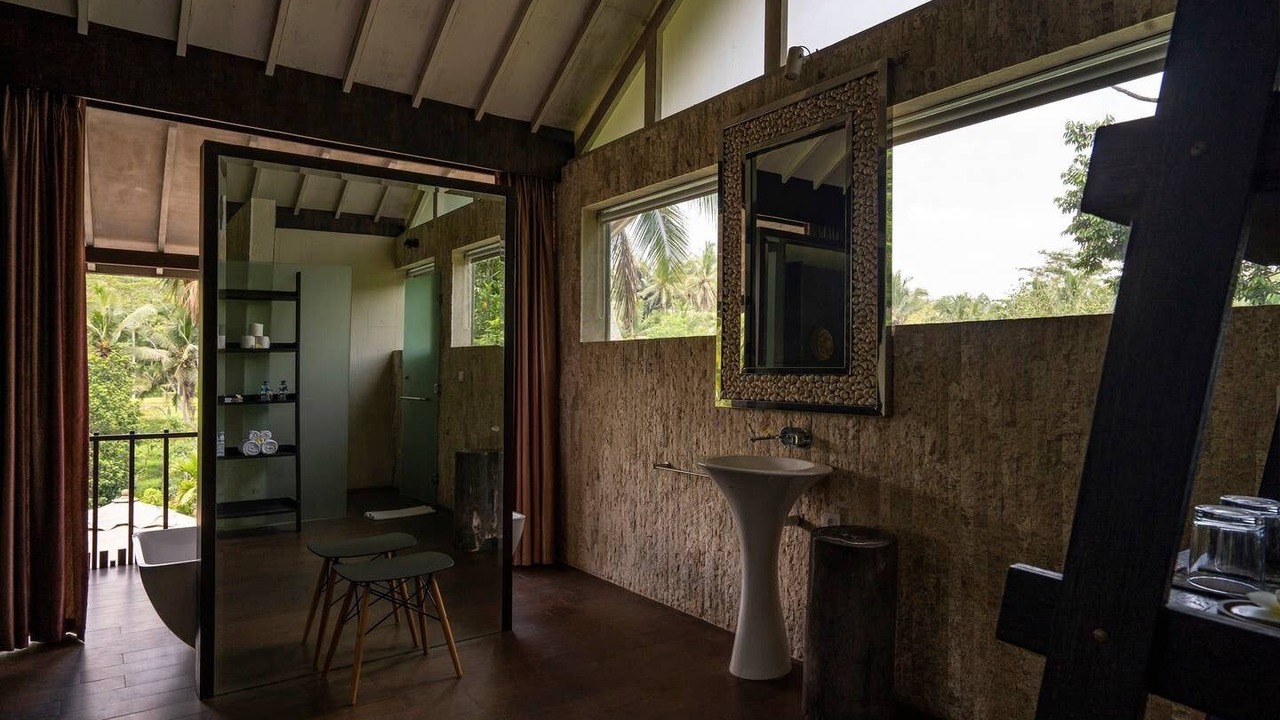 Photo of Bathroom in Keliki