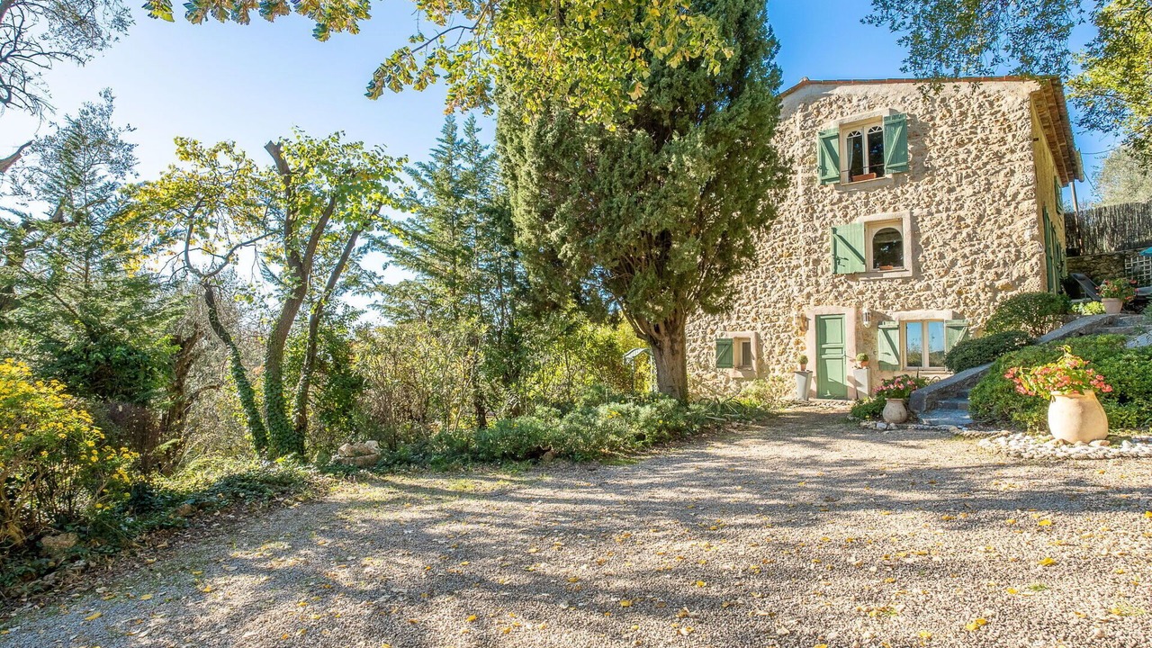Photo of Others in Chateauneuf-Grasse