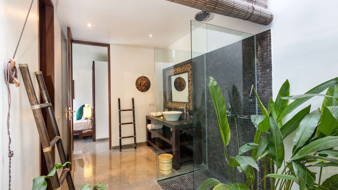 Photo of Bathroom in Petitenget