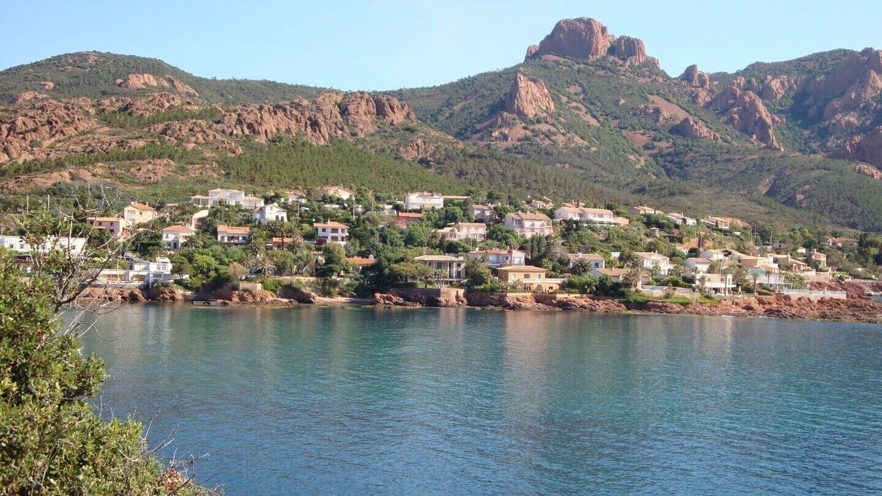 Photo of Others in Antheor
