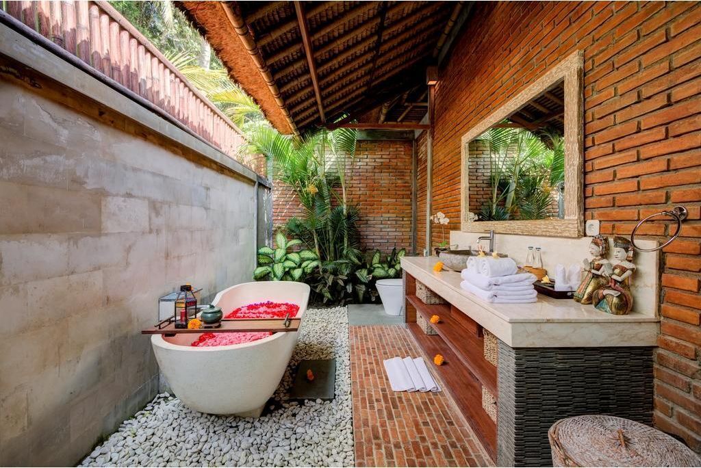 Photo of Bathroom in Kedewatan