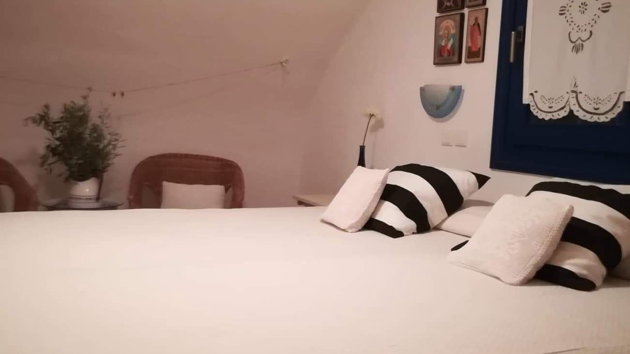 Photo of Bedroom in Perissa