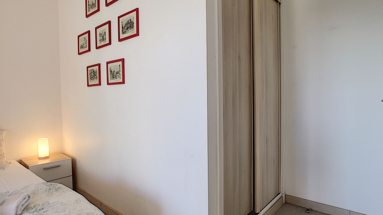Photo of Bedroom in Les Baumettes