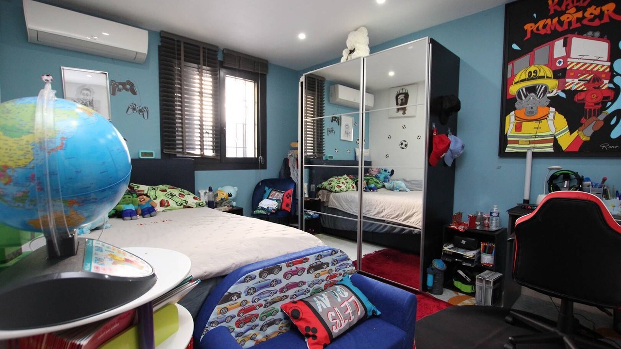 Photo of Bedroom in Mandelieu-La-Napoule