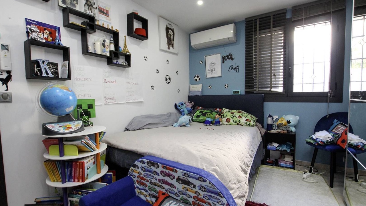 Photo of Bedroom in Mandelieu-La-Napoule