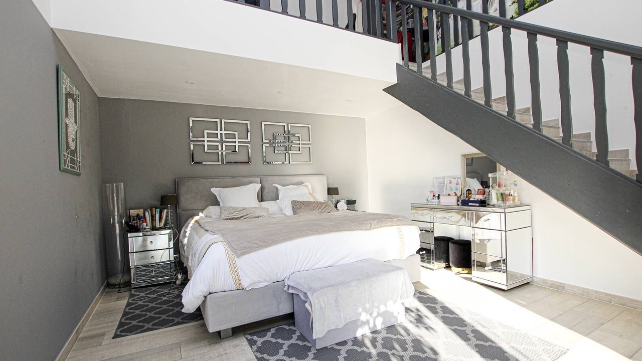 Photo of Bedroom in Mandelieu-La-Napoule