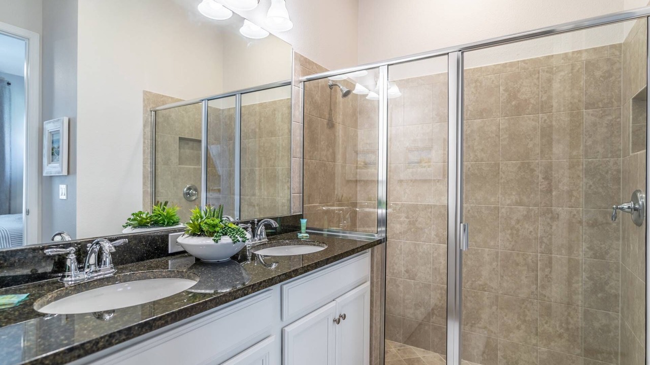 Photo of Bathroom in Davenport