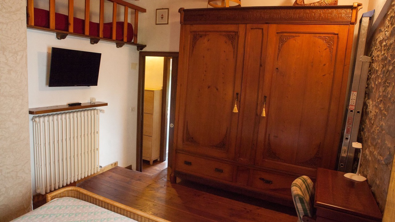Photo of Bedroom in Montefegatesi