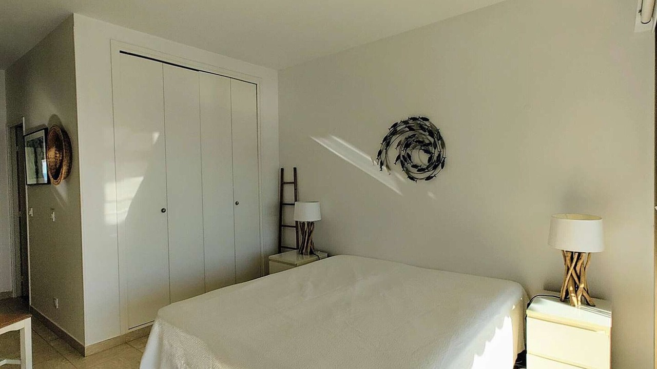 Photo of Bedroom in Villeneuve Loubet Beach