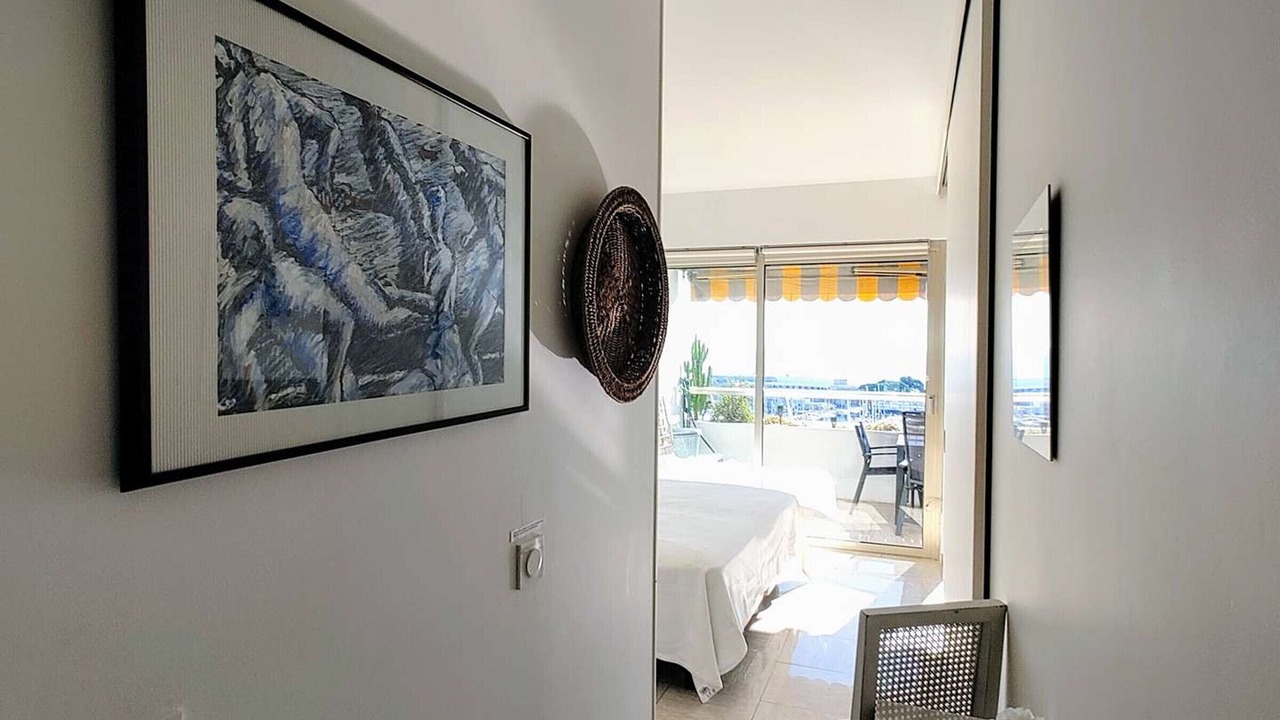 Photo of Bedroom in Villeneuve Loubet Beach