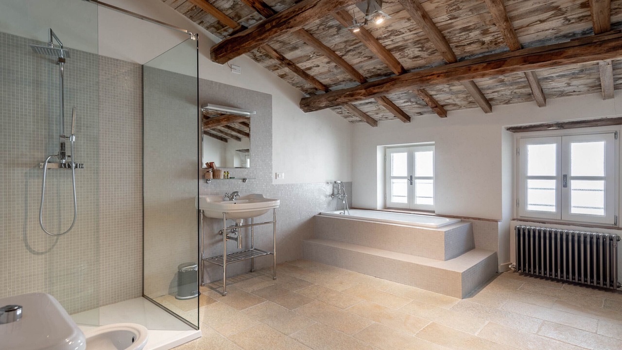Photo of Bathroom in Villabuona