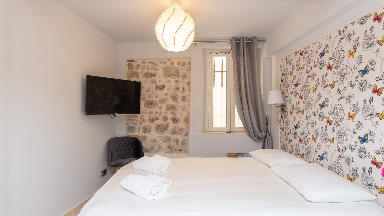 Photo of Bedroom in Antibes Old Town