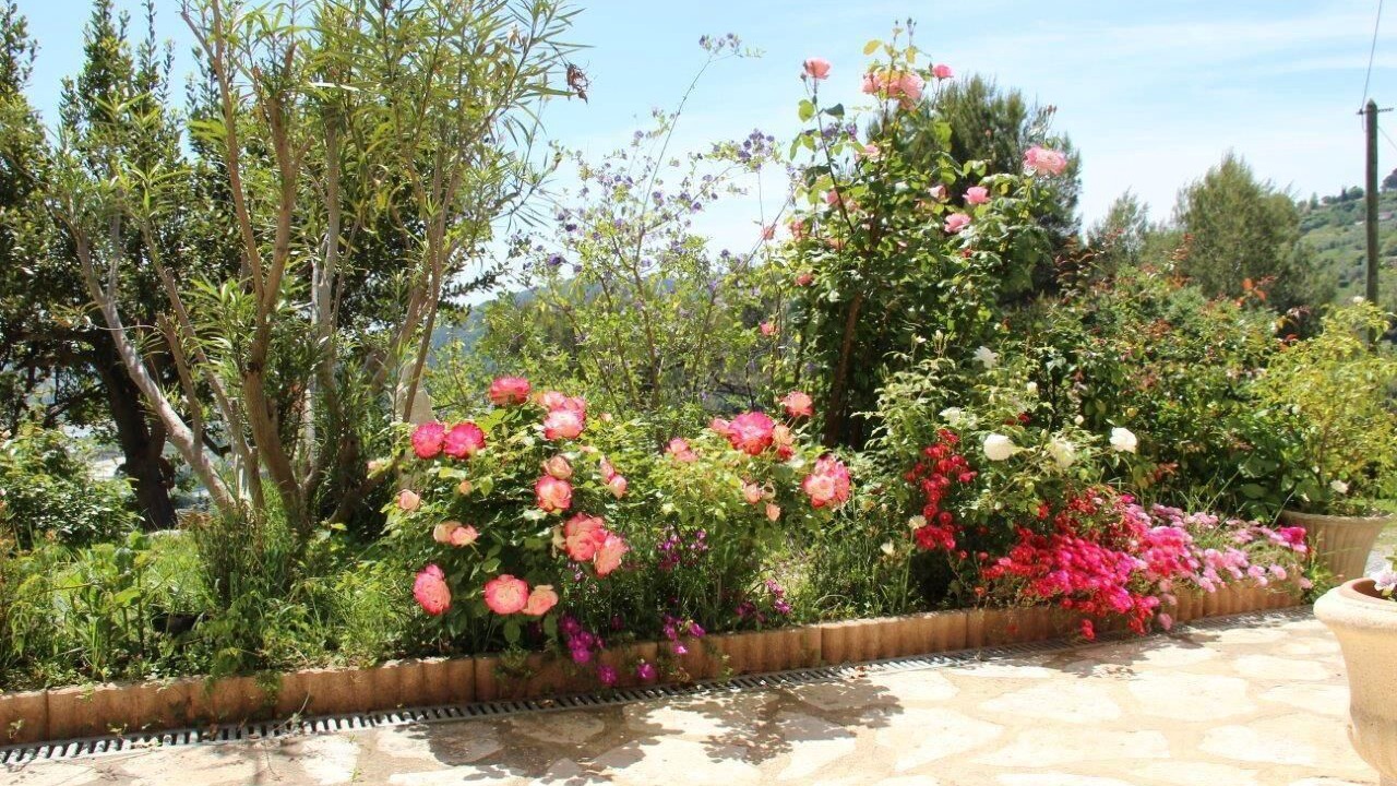 Photo of Outdoor in Gattieres
