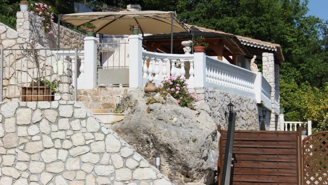 Photo of Outdoor in Gattieres