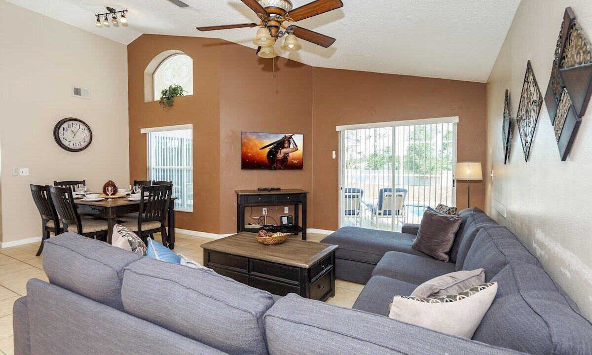 Photo of Livingroom in Westridge
