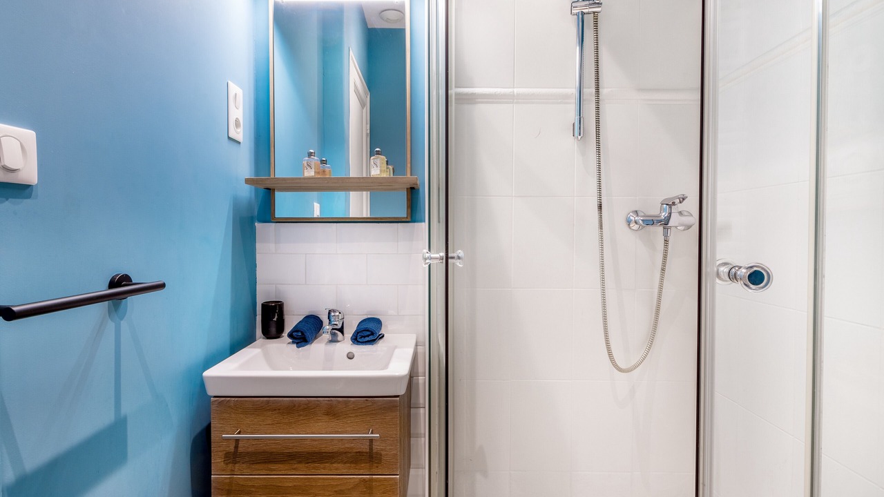 Photo of Bathroom in Cannes City Centre