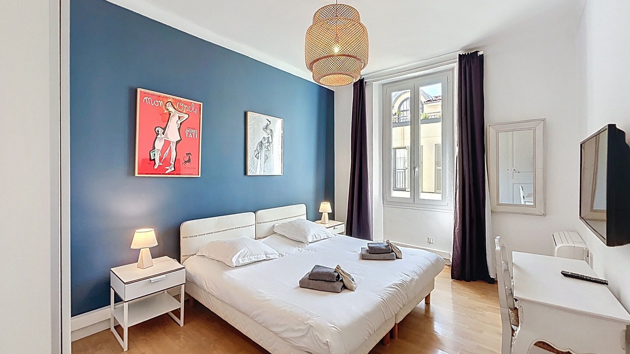 Photo of Bedroom in Cannes City Centre