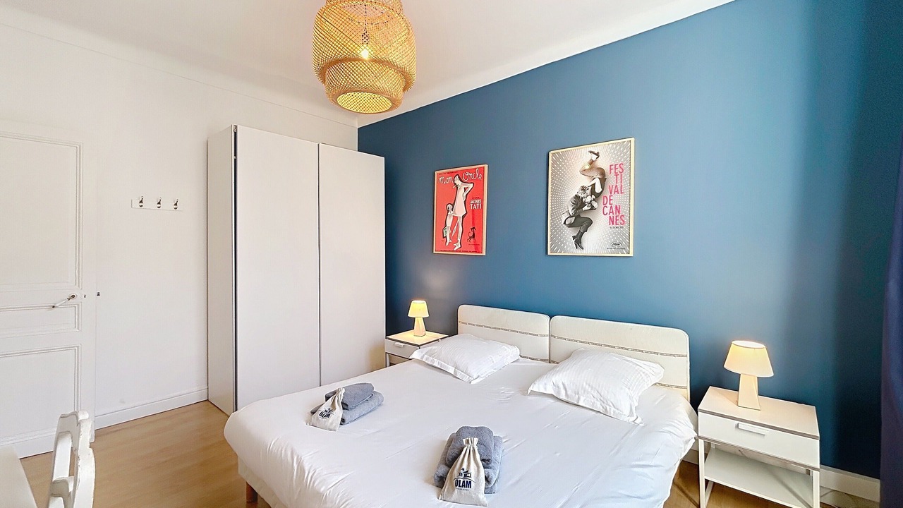Photo of Bedroom in Cannes City Centre