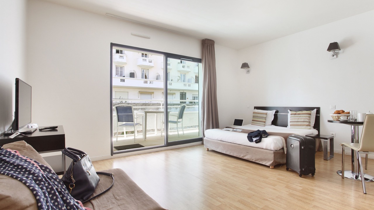 Photo of Bedroom in Beausoleil