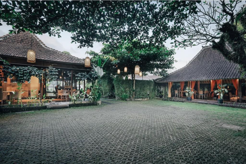 Photo of Outdoor in Kedewatan