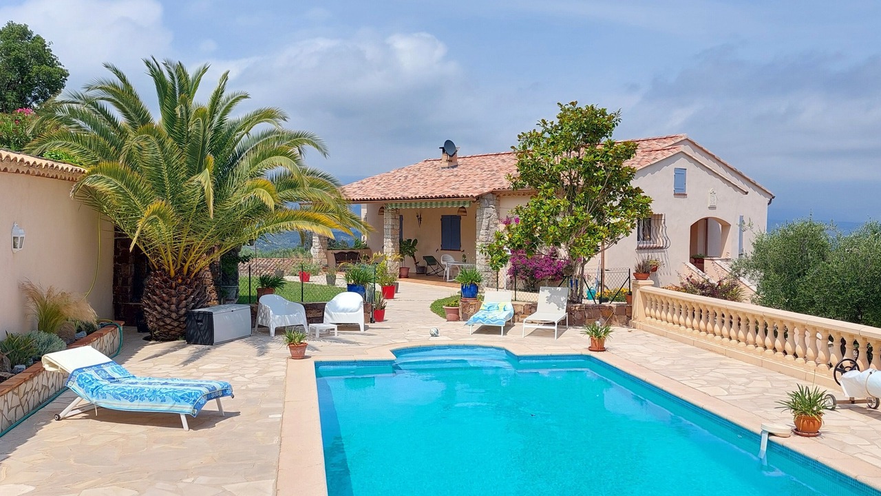 Photo of Outdoor in Tanneron